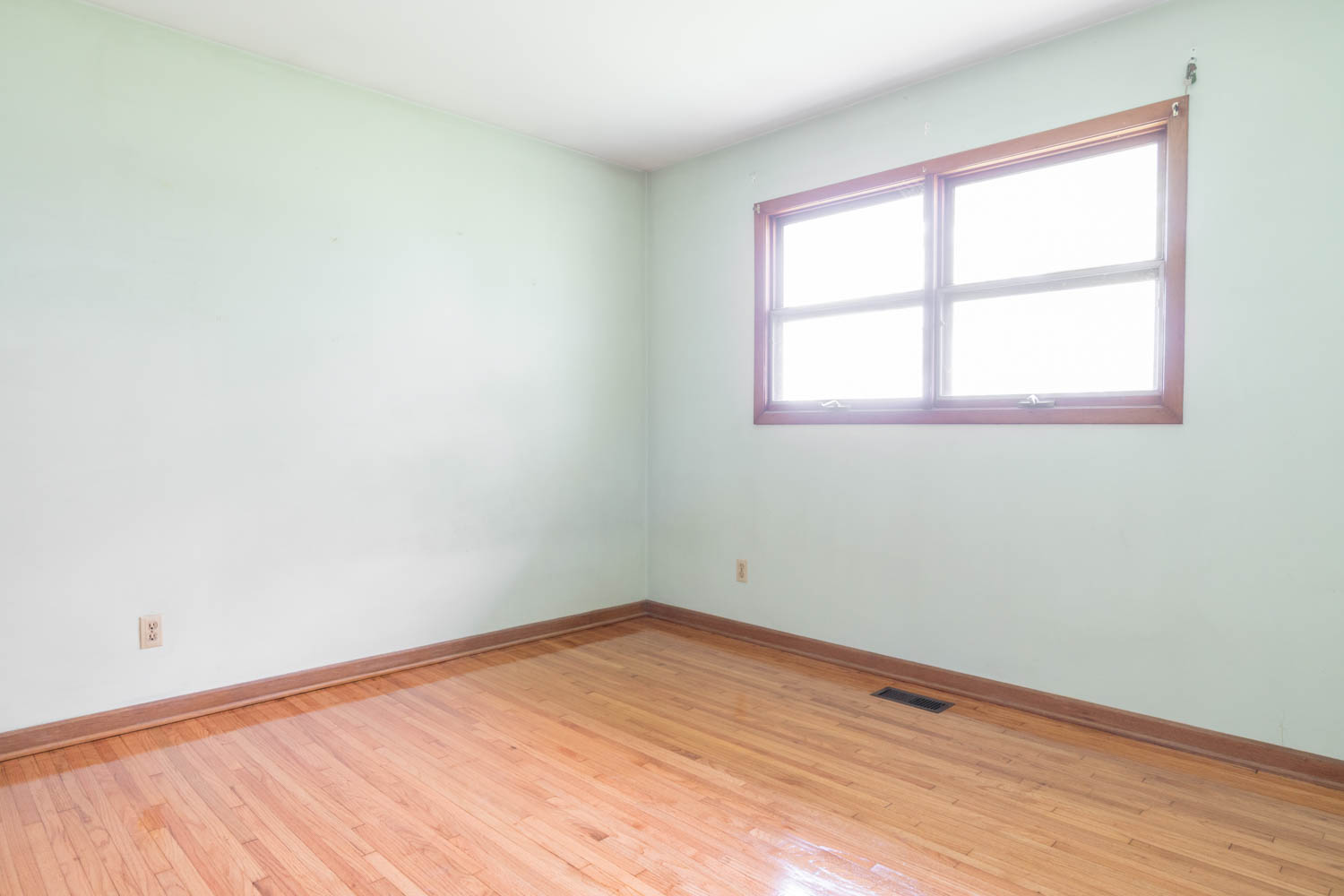 10236 WALKER, AMHERSTBURG The Dan Gemus Real Estate Team