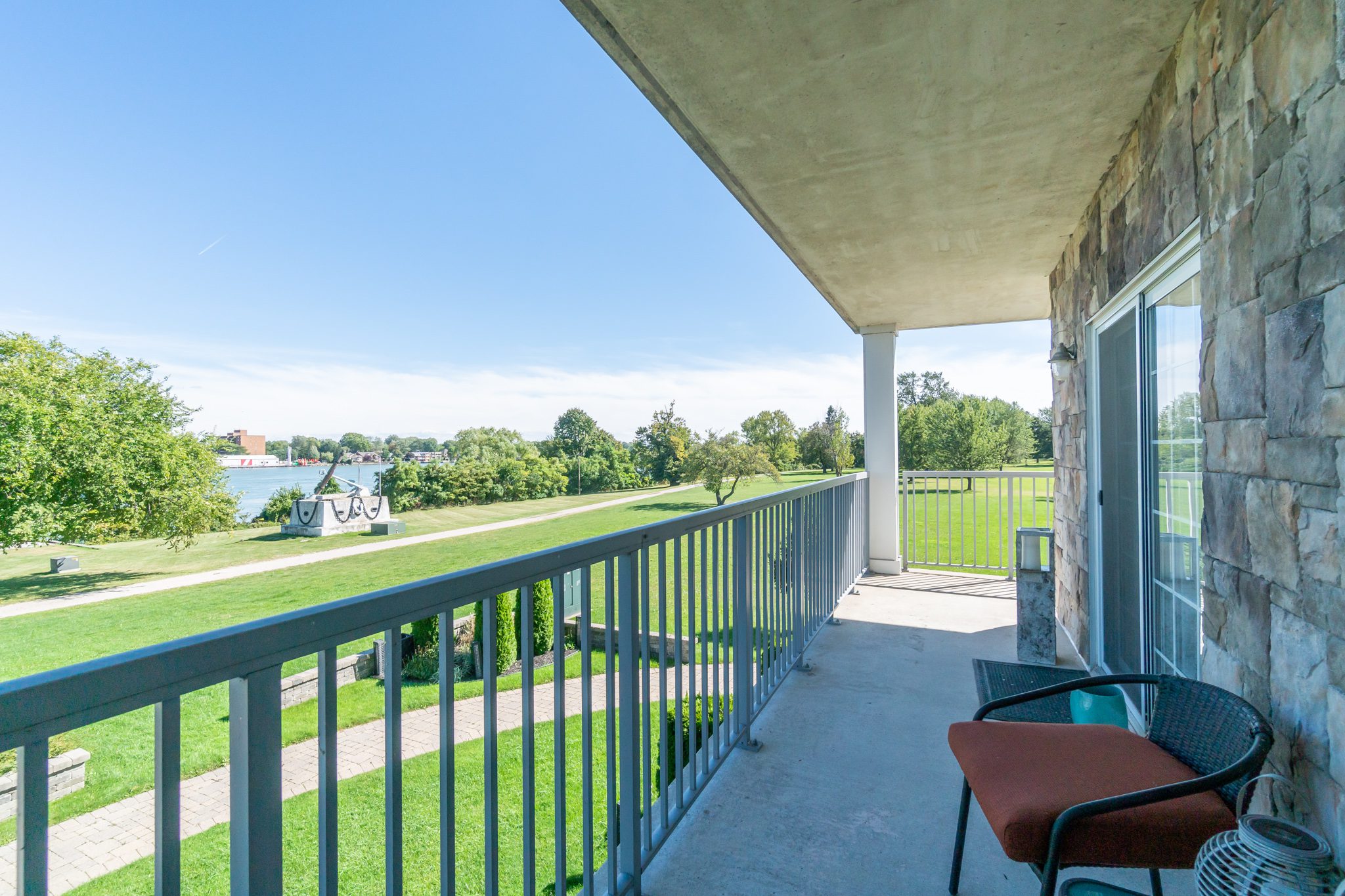 34 BOBLO ISLAND BLVD., UNIT 202, AMHERSTBURG The Dan Gemus Real