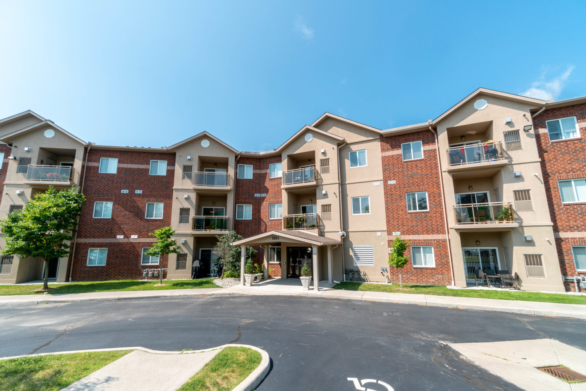 475 MCKAY AVE, WINDSOR The Dan Gemus Real Estate Team